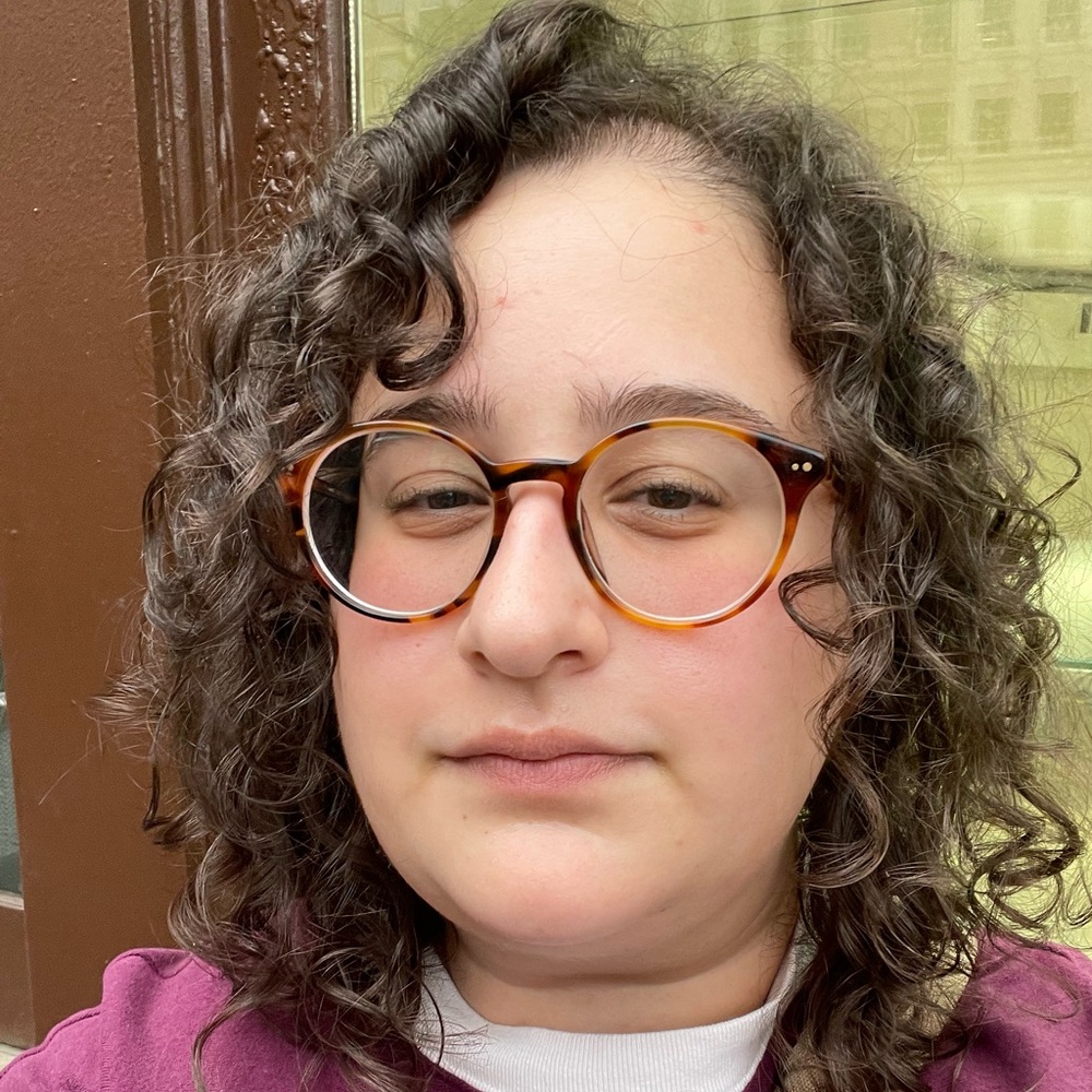 Meet your Posher, Nina